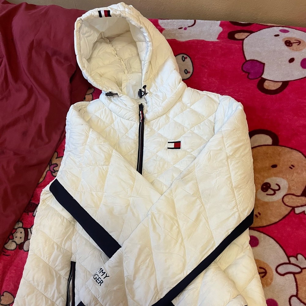 White semi used Tommy Hilfiger jacket - Picture 8 of 8